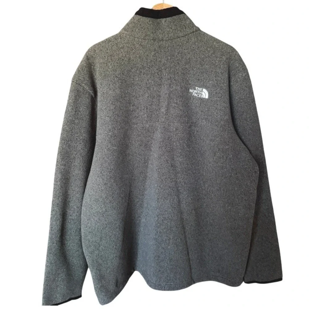 The North Face Campbell Pullover in Black Heather NWT